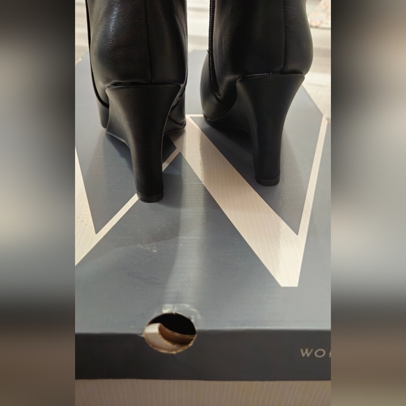 BNIB Worthington Shari Black Wedge Heeled Boots 6.5 - Picture 8 of 9